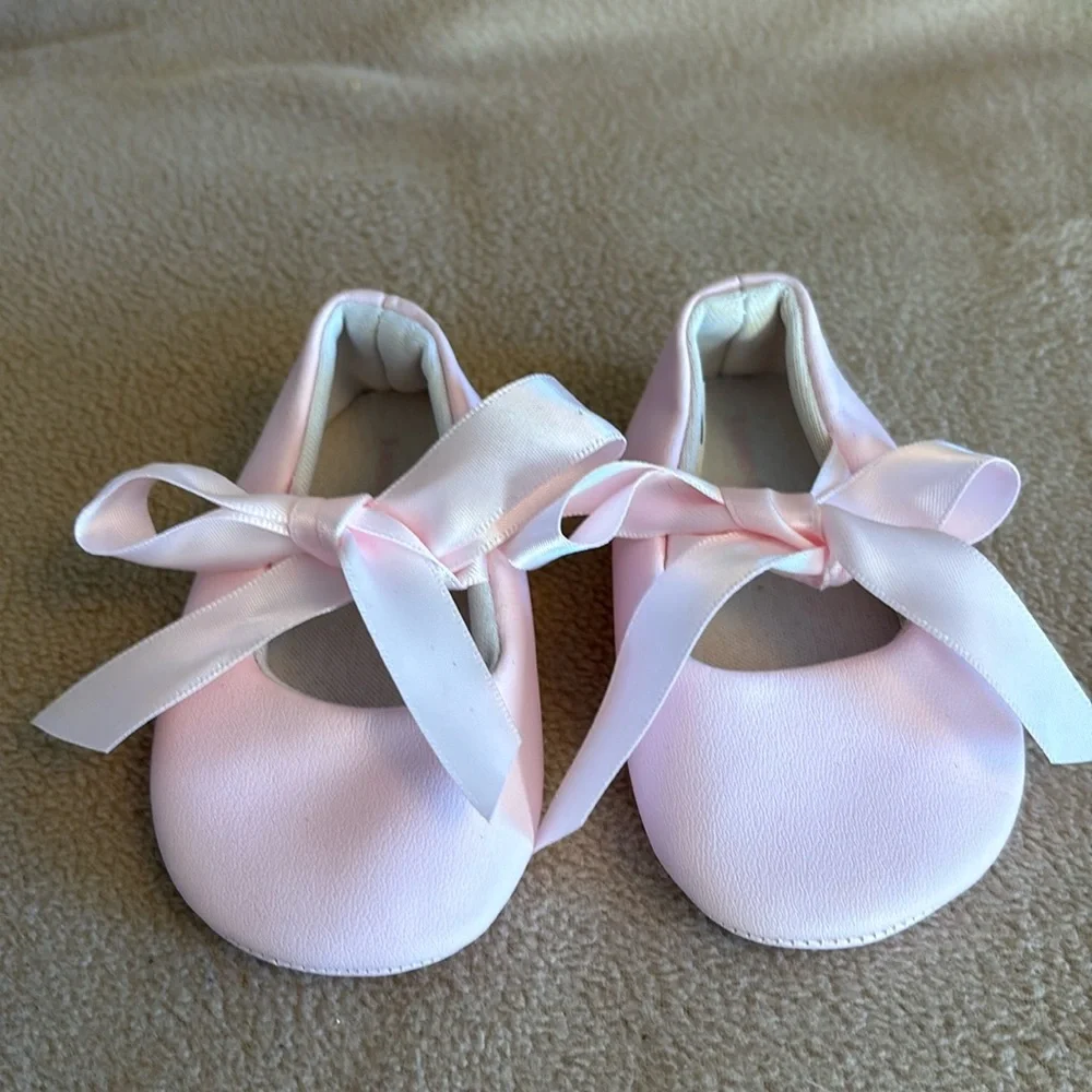 Faded glory, infant ballet slipper, pink with bows size 1